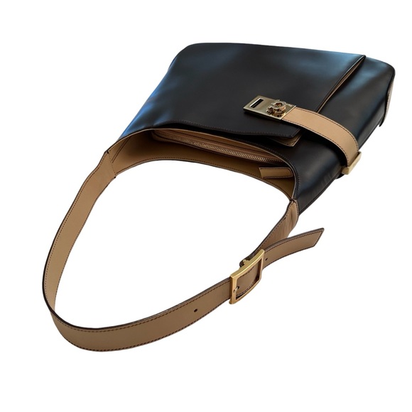 👜🔥 Salvatore Ferragamo Luxury Leather Hobo Purse Brown&Tan - Picture 5 of 15